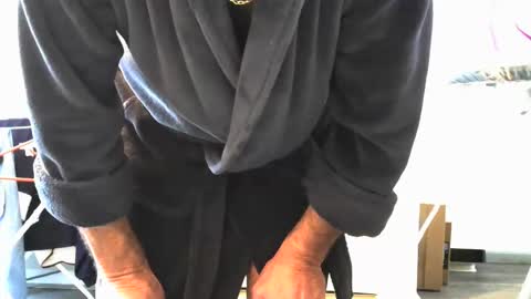 mike26051 online show from December 5, 10:33 am