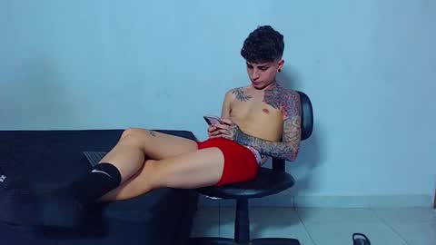 Mike IMDEPENDIENT MODEL online show from February 4, 5:30 pm