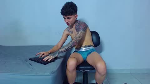 Mike IMDEPENDIENT MODEL online show from February 11, 2:49 am