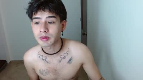 mike_smith03 online show from April 10, 3:41 pm