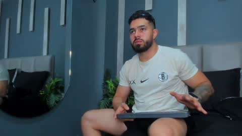 Mike Blare online show from February 3, 7:42 pm