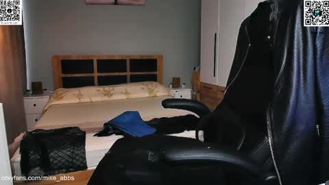 Mike    online show from May 23, 2:33 pm