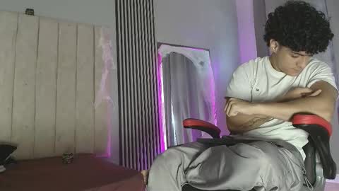 mikey_banji online show from October 8, 1:15 pm