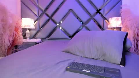 milan_lewiss online show from March 19, 12:08 pm