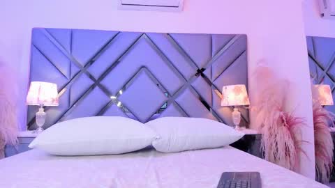 milan_lewiss online show from March 12, 12:02 pm