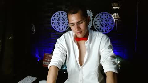 milandavid1 online show from March 26, 6:56 pm