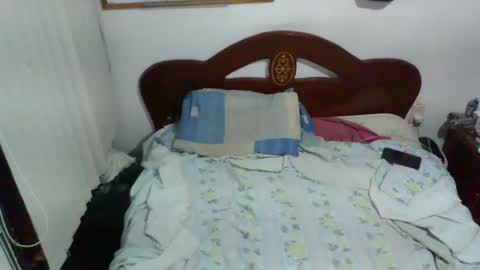 mileslennon online show from February 21, 6:36 am