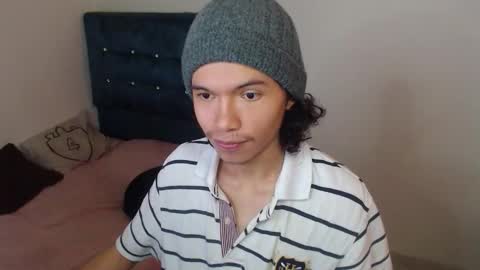 milesxoxo6969 online show from October 28, 4:20 pm