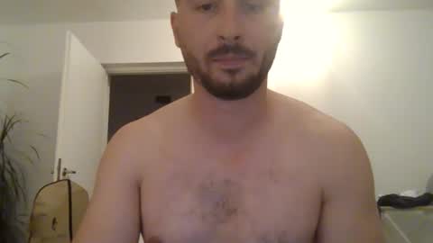 milfflover32 online show from September 21, 8:20 pm