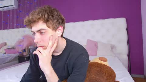 milkhunter_ online show from April 11, 7:45 am