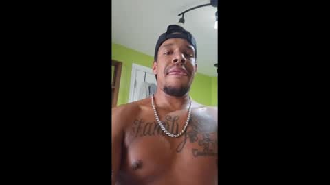 Snapshot of mjtqc chatting on October 31, 4:10 pm Come chat only chat.. I think online show from October 31, 4:10 pm