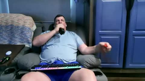 mmmthatsfunnn online show from July 5, 8:38 pm