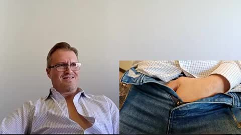 Moe online show from April 9, 8:26 pm