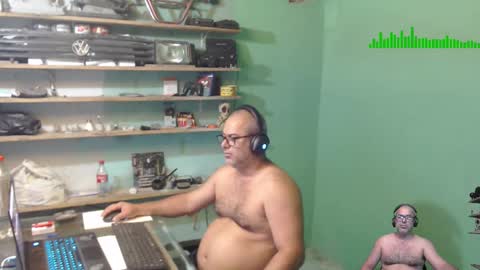 Snapshot of mokkaccmm chatting on December 8, 4:39 pm Mokkaf online show from December 8, 4:39 pm