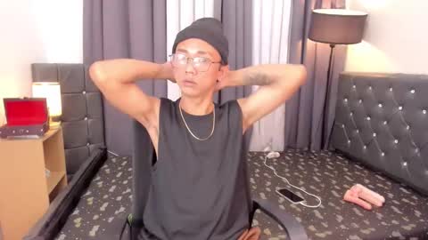 molly online show from December 22, 8:39 pm