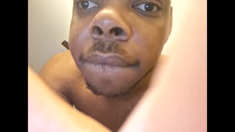 moneyboysaveg584 online show from April 11, 8:18 am