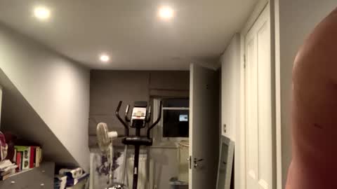 Monty G online show from January 27, 12:33 am