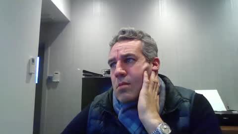 Monty G online show from December 18, 1:34 pm