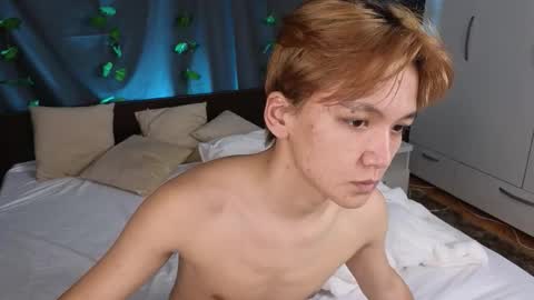 Felix and Maddy online show from November 19, 1:44 pm