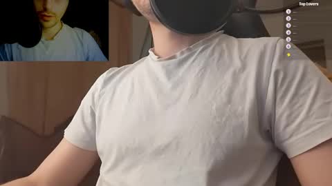 Moonsire online show from January 20, 6:32 pm