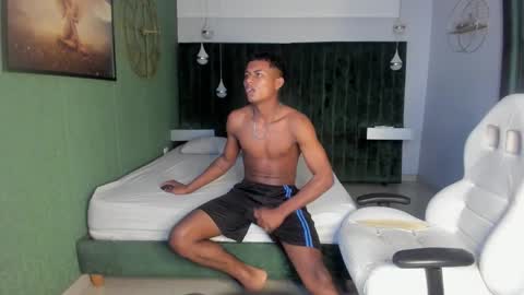 Mmorenito online show from October 3, 10:59 pm