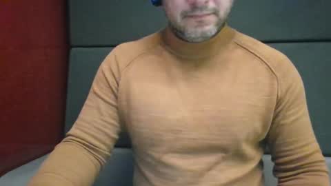 morepassion4u online show from December 20, 1:43 pm