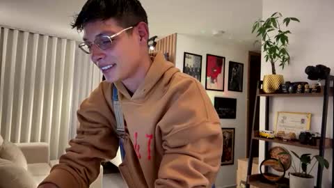   online show from October 10, 1:54 am