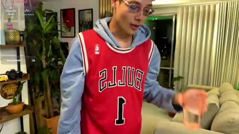   online show from March 8, 12:30 am