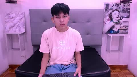 MORTELLE online show from November 11, 2:33 pm