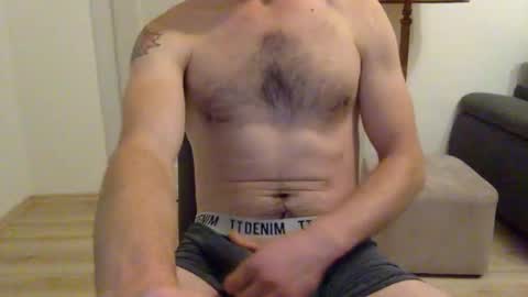 mountaincock199720 online show from December 10, 6:28 pm