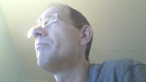 Snapshot of moviem1978 chatting on February 27, 7:44 am Frederik online show from February 27, 7:44 am