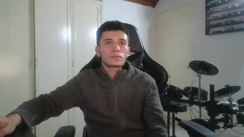 Snapshot of mr_andresr chatting on September 25, 3:38 am Andy online show from September 25, 3:38 am