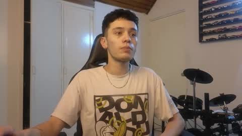 Snapshot of mr_andresr chatting on September 23, 1:27 am Andy online show from September 23, 1:27 am