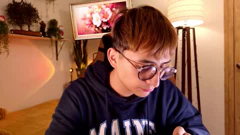 Mr Evans online show from December 15, 5:10 pm