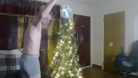 Snapshot of mr_happy12 chatting on December 6, 2:02 am mr_happy12 online show from December 6, 2:02 am