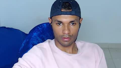 Max online show from April 7, 10:32 pm