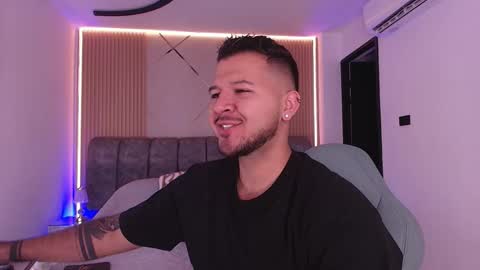 MIKEE online show from February 17, 3:05 am