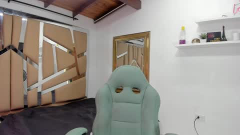 MIKEE online show from February 8, 3:08 am