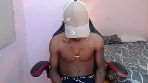 Snapshot of mr_stiven_ chatting on December 28, 2:54 am mr_stiven_ online show from December 28, 2:54 am