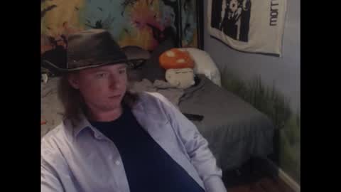 mr_strawberry online show from March 4, 7:37 am