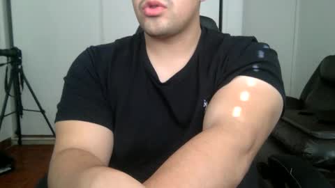 Snapshot of mrbree chatting on January 6, 9:22 pm Mr Bree online show from January 6, 9:22 pm