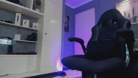 MrFrank. online show from November 5, 1:46 pm