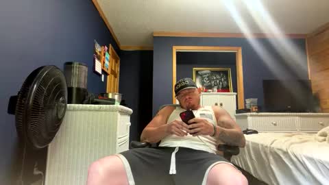 mrhandsome_1 online show from May 6, 6:19 pm