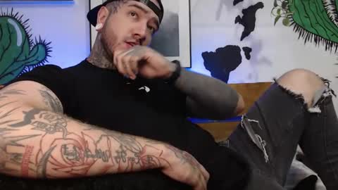 mrmanny__ online show from January 1, 8:47 pm