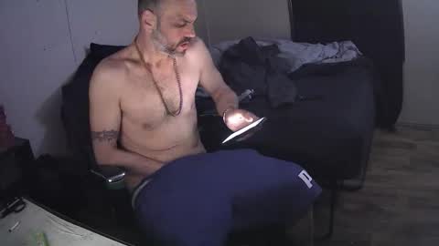 Muffdiver online show from March 22, 9:58 am