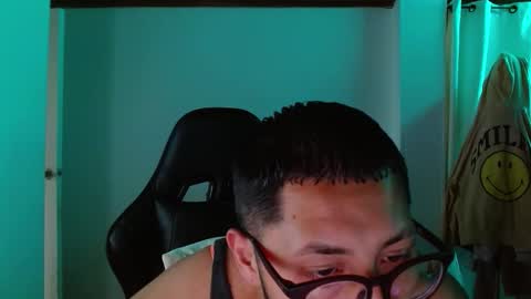 Snapshot of muscle_cock32 chatting on September 19, 10:20 pm David Big online show from September 19, 10:20 pm