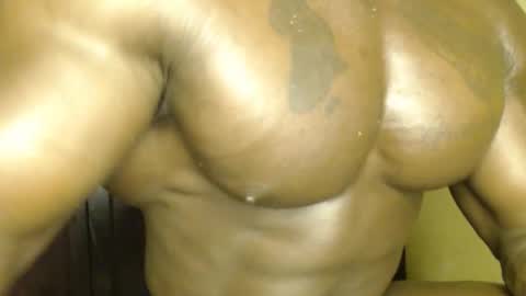 musclegod23 online show from November 17, 11:35 am