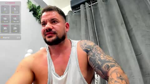 MuscleMonster31 online show from February 13, 9:28 pm