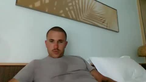 muscleshow00 online show from March 30, 7:20 am