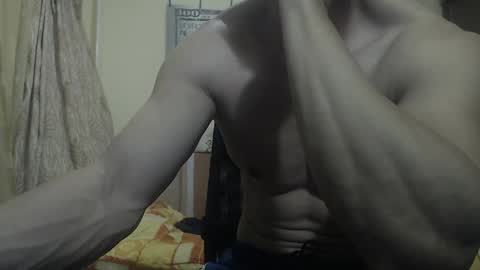 Snapshot of musculargod chatting on December 29, 10:47 pm SexyMuscled online show from December 29, 10:47 pm